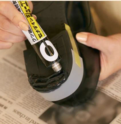 減った靴底ww自分で直せますww『靴用補修材シューズドクターN』があるよ！