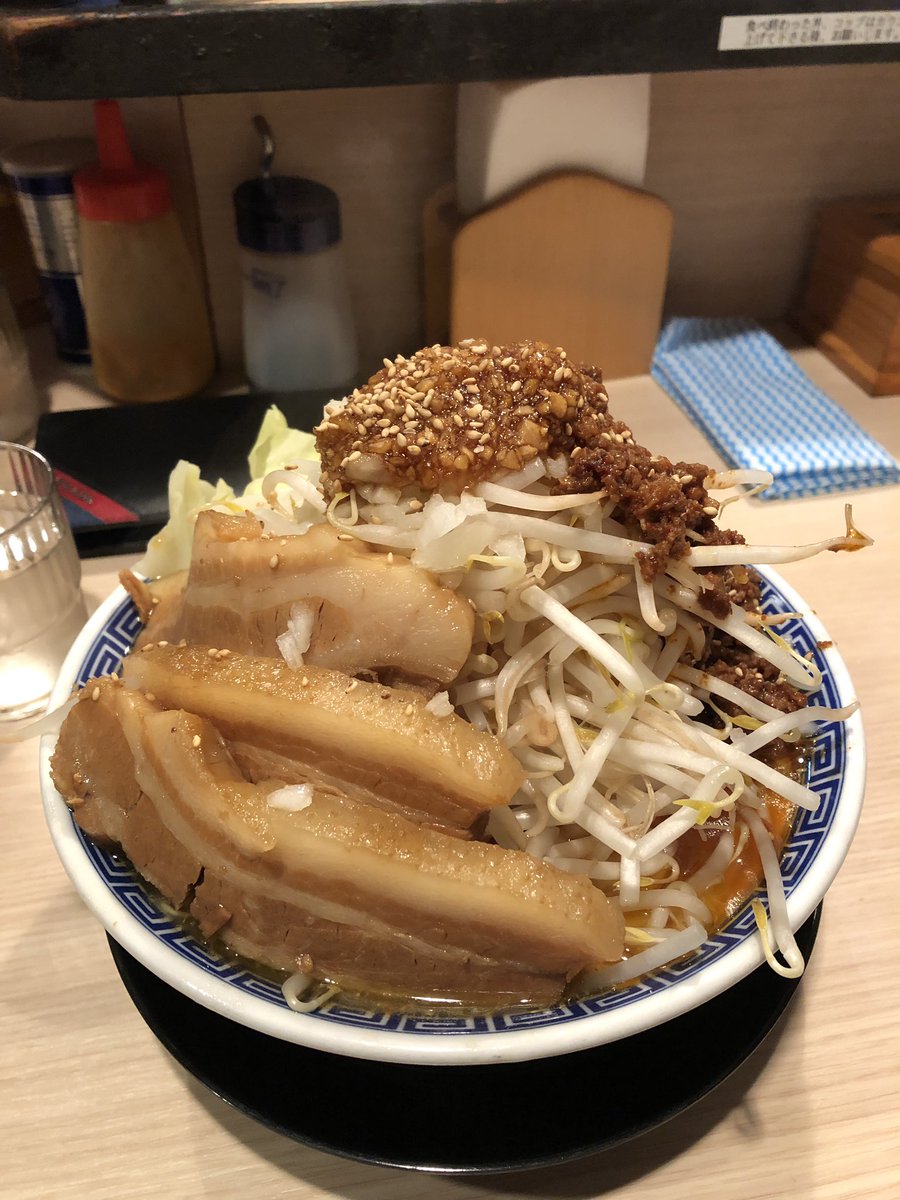 Morning Glory Thai Cafe 名古屋辛ジロー天風ラーメン 野菜普通盛りでこのボリューム 美味い 名古屋辛ジロー天風 ラーメン 味噌ラーメン