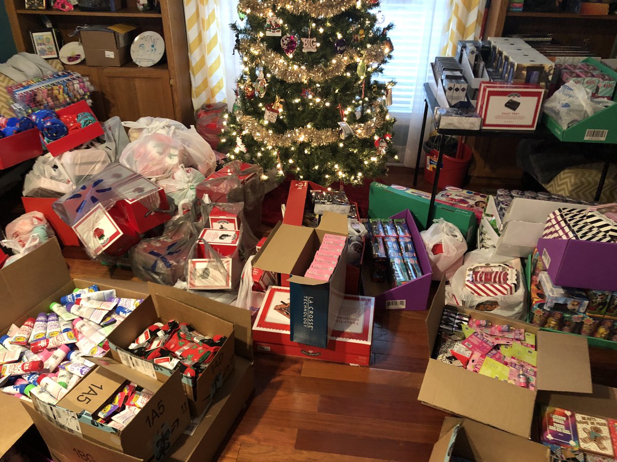 NiemanPTA's tweet photo. This is what Nieman PTA does for our Nieman students! We go shopping the day after Christmas for next years Kids Shoppe! @Nieman512 https://t.co/xtieoNcKGS