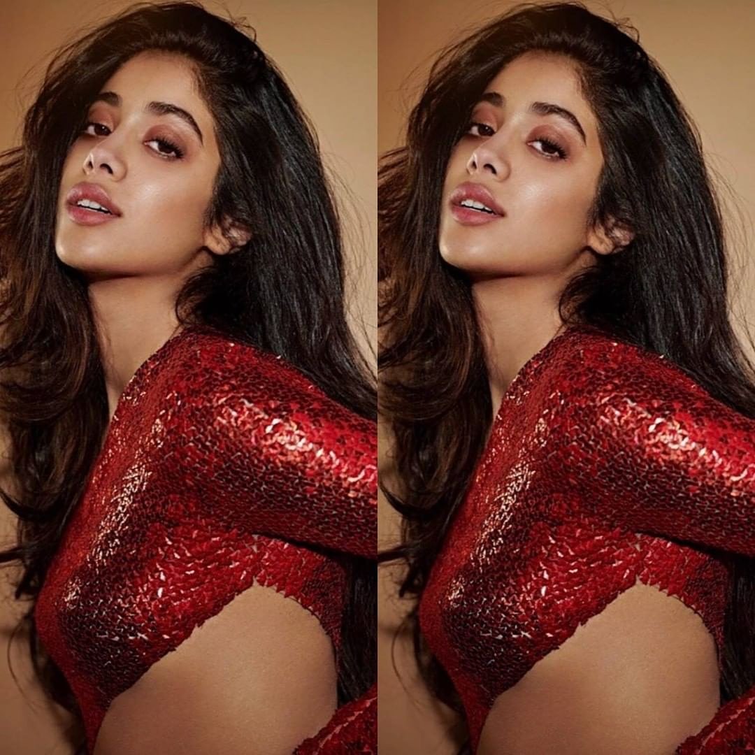 BollywoodMascot's tweet photo. Smokin' hot #jhanvikapoor 

#DishaPatani #jahnvikapoor #janhvikapoor #jhanvikapoprhot #dishapatanifans #hotdisha #HotActress #bollwoodcelebs #bollywoodactress #bollwoodnews #bollywoosupdates #bollywoodhottie #bollywoodhot #bikinigirl #sexy #hotrightnow #hottie🔥 #boldactress https://t.co/M3VZylXTIA