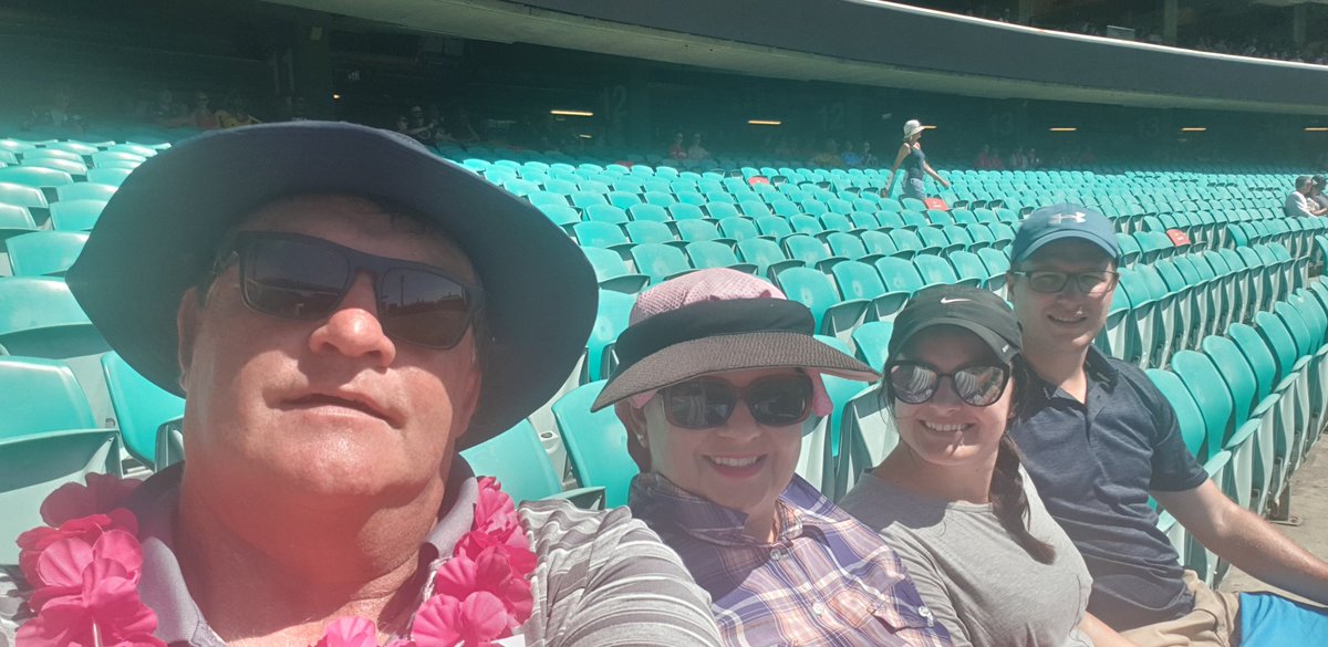 PhilJBotha's tweet photo. #smashemsixers https://t.co/VjcdIFwqxY