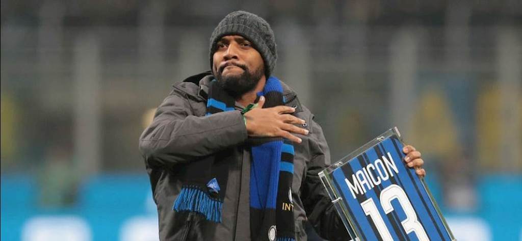 AngariBlog's tweet image. Inter e Roma, vi ricordate Maicon? Riparte dalla Serie B brasiliana, è un nuovo calciatore del Criciuma angariblog.net/2018/12/27/int…