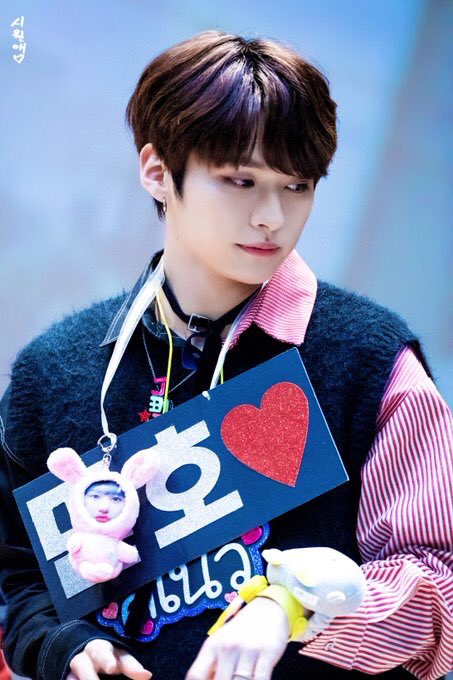 dimplchans's tweet photo. day 359: ....to finally getting to see the long awaited debut. I've never felt so alive and in love watching a group debut. I was am and will forever be incredibly proud of all nine of you. being able to see you all grow into a more improved version of yourselves since- https://t.co/dx7aM6atnP