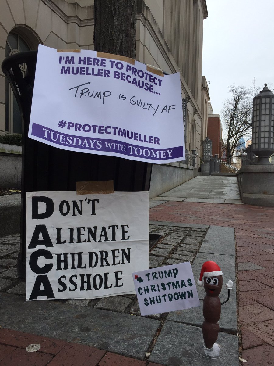 hisey_mike's tweet image. I don’t want my tax dollars being used to pay vile racist lying @SecNielsen to cage or kill anymore immigrant children ! @KamalaHarris @tedlieu @RepGutierrez #NielsenResign #TrumpResign #DACA