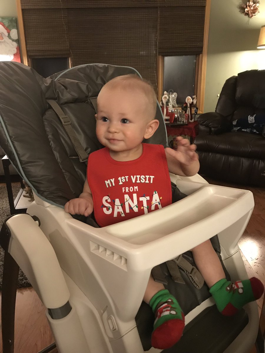 9Hunt9's tweet image. No Shoes, No Shirt.. 
Still Gets Service  
#HappyHolidays