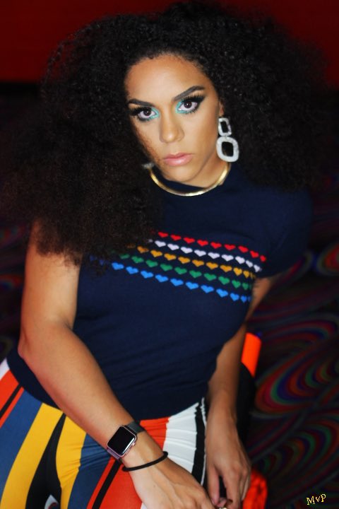 theHustleBustle's tweet photo. “Let the good times roll!” 
#theCEOmodels #hustleandbustle #whistlewhileyouhustle #modellife #alwaysworking  #memphis #nyc #international #nycmodels #nycmodel #cali #calimodels #coolcat #70s #funky #skateshoot #disco #rollbounce #thegetdown 📸 @devricclay 💄 @marnelia.roy https://t.co/RElRAIxr4w