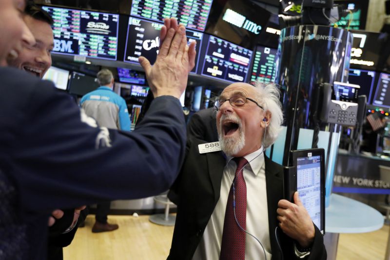 3 reasons why the Dow just rose more than 1,000 points in a day yhoo.it/2EMOwfj by <a href="/Briansozzi/">Brian Sozzi</a>