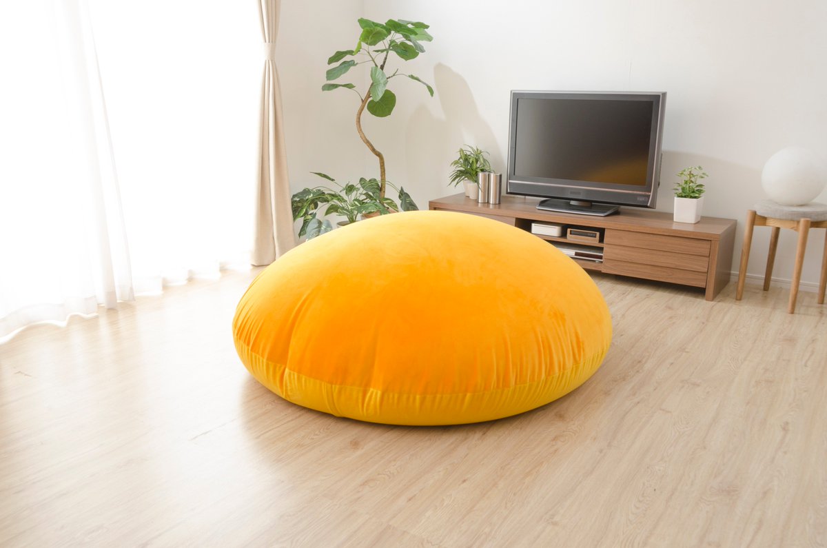 黄身クッションを作った勢いで5インチのテレビとテレビ台も作ってみました（嘘）