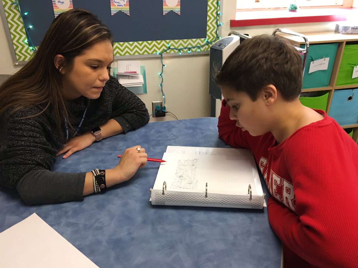 dkearns28's tweet photo. CA Grade 5 Writer’s debate whether the school cafeteria should serve Chocokate milk or not? @bweari @coltandrewsPG @ColtAndrewsSch @mariojandrade @MAlmeida157 @StephPedro007 https://t.co/1VyjYI80Xh