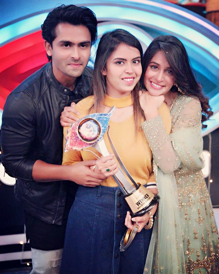 Im_Sushant0's tweet photo. @Shoaib_Ibrahim1 On the very FirstDay i decided to support U n m VeryHappy to see u as #BB12Winner
@ms_dipika
Uwon trophy but Ifeel like I've won somethingToo
thank4making year end better
All is well if it Ends well
@Shoaib_Ibrahim1
sir give her all the love C got from fans
#askshoaib https://t.co/Ha1dMUzxB3