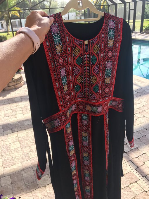 View image on Twitter