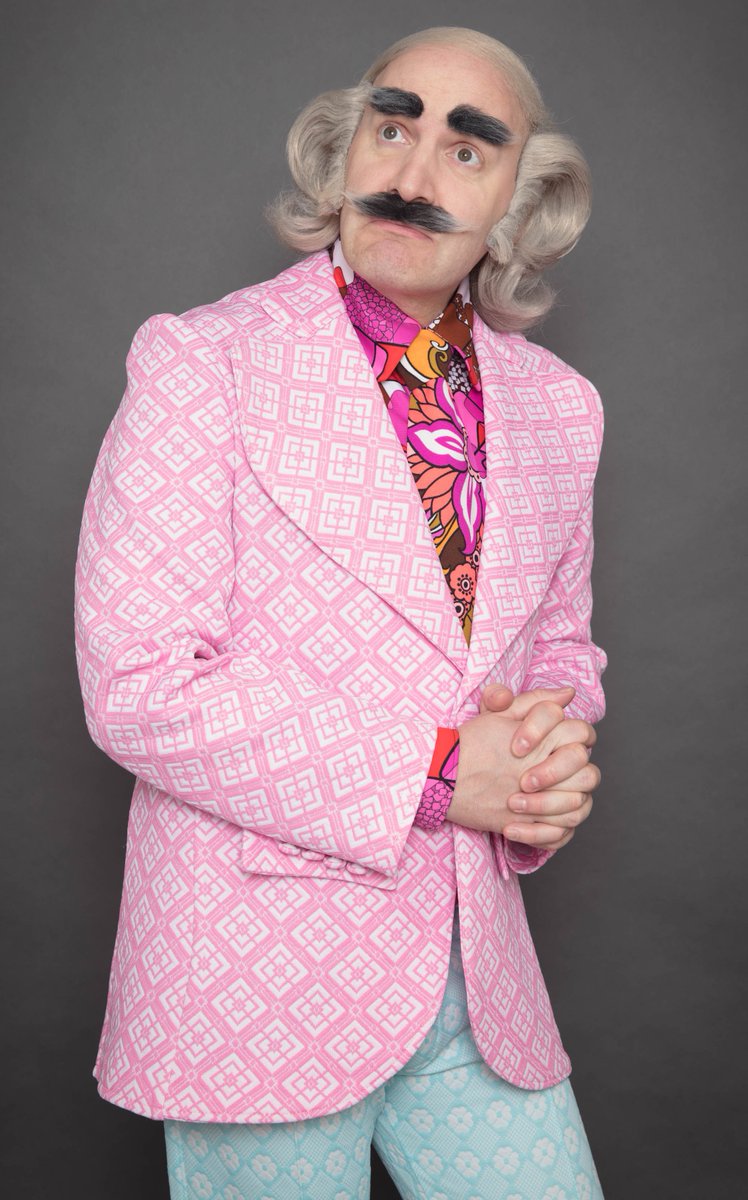 crimplenederek's tweet photo. HIYA! It's me! HAPPY NEW YEAR!
I celebrated with a very small glass of Mateus Rosé🍷
I'm swinging back into action this Saturday, with a Bingo Matinee at @Dabbersbingo - eyes down to see my balls drop at 4pm - message me for FREE tickets 🎟️💩🎟️💩🎟️💩
Yours always, Derek xx https://t.co/bVqYTXXvuK