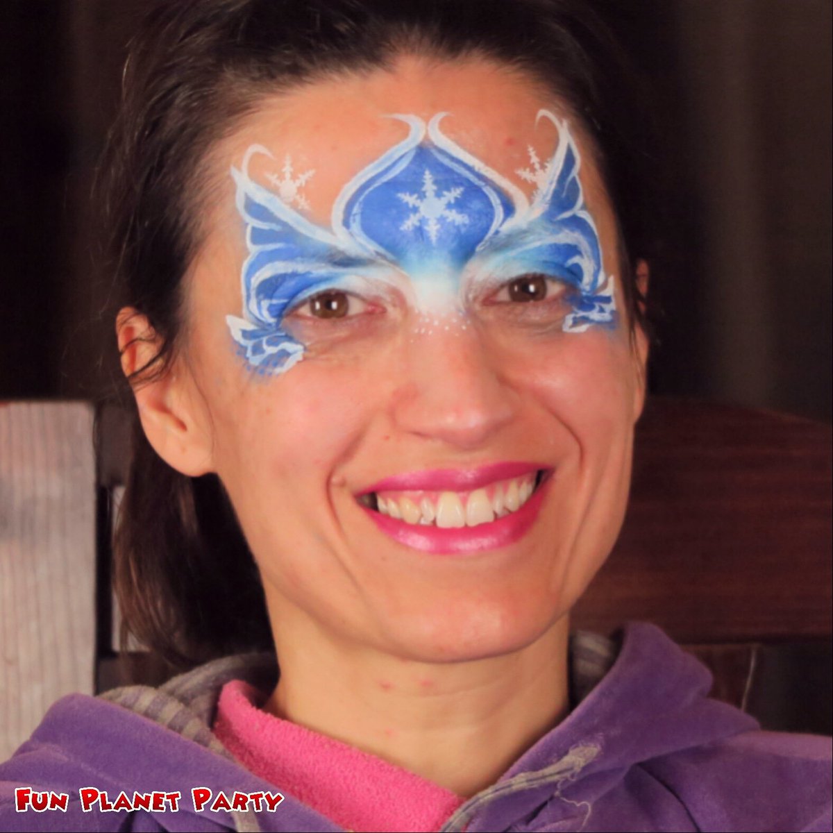 FunPlanetParty's tweet photo. Princesa de las nieves. Ideal para este tiempo fresquito❄❄❄
Otro bonito diseño de la #internationalfacepaintingschool 
#intfps #facebodyart #snowprincess #pintacaras #pintacaritas #facepainting #pintacarasbarcelona #barcelona #penedes #subirats #miguelturra #funplanetparty https://t.co/VL9f9ys4Sd