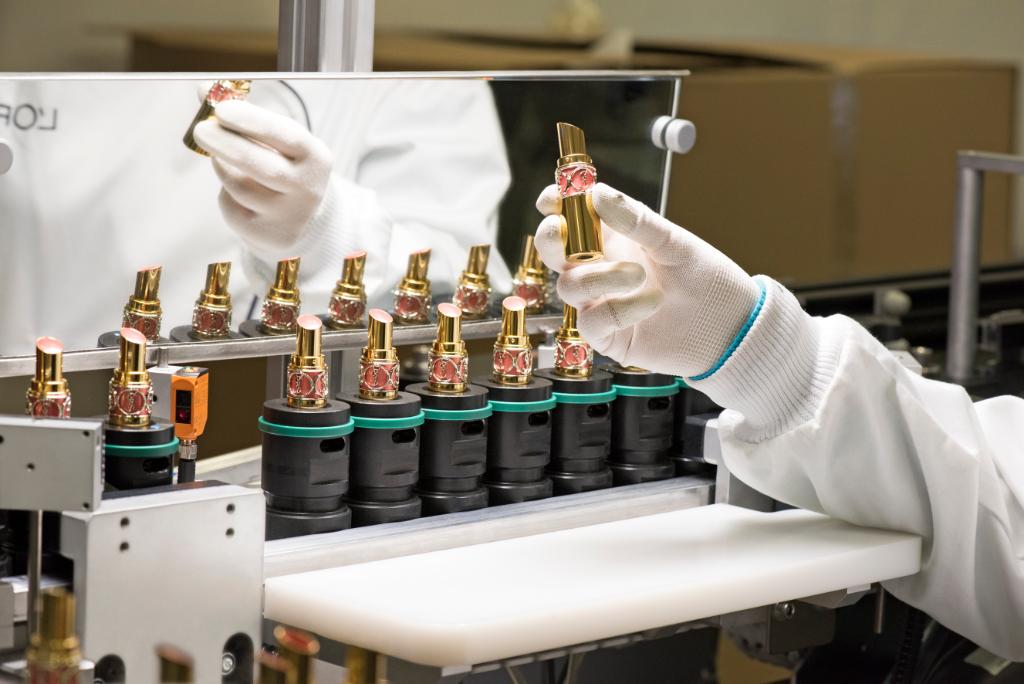 Specialized In Makeup And Perfume - Makeup Manufacturing Specialized In Makeup And Perfume - Makeup Manufacturing