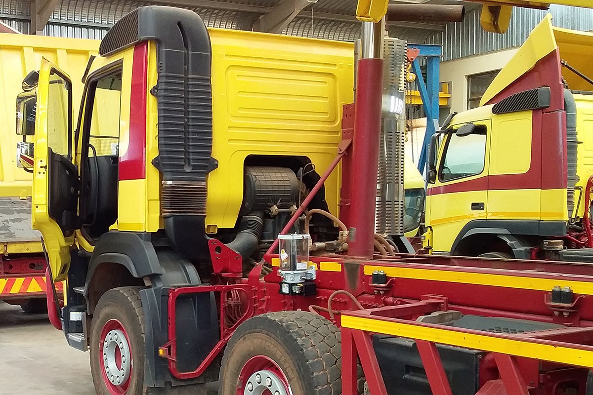 RAASM_SPA's tweet image. @RAASM_SPA Progressive Centralized Lubrication System on special truck in South Africa 🇿🇦 

Discover more photos on our site raasm.com  📸📸📸  

#lubrication #centralizedlubricationsystem #progressivesystem #centraline #sistemadilubrificazionecentralizzata #RAASM