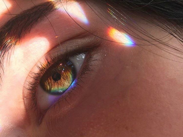 _happybot's tweet image. ┊͙keep shining 
    ┊͙the world needs your light