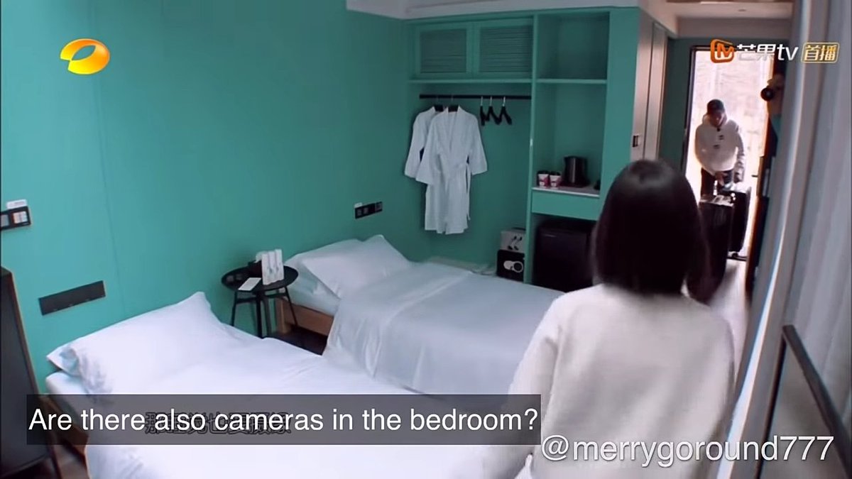 Not a big thing at all. It is just Didi sending the luggage into Yue's Room without even entering the room of a lady. Damn! a true gentleman you got there Yue  the contrast between his gentle actions then teasing her at the end sets the mood smooth and warm ugh so perfect!