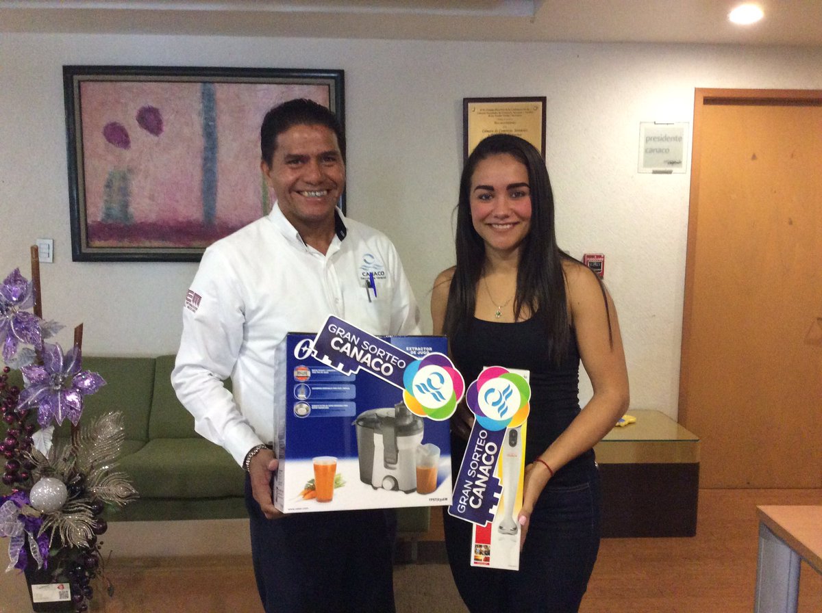 Canaco_Veracruz's tweet photo. Mañana es nuestro último día de entrega de premios del #SorteoCANACO ¡Te esperamos! 🎁🎉 https://t.co/TaJtI97sLf