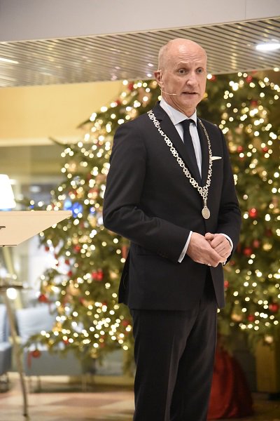 Gemeente_Veere's tweet photo. Afgelopen woensdag was de #nieuwjaarsreceptie. Bekijk de nieuwjaarsspeech van burgemeester Van der Zwaag via https://t.co/Rap0v2Kij7. https://t.co/KzebH73m1N