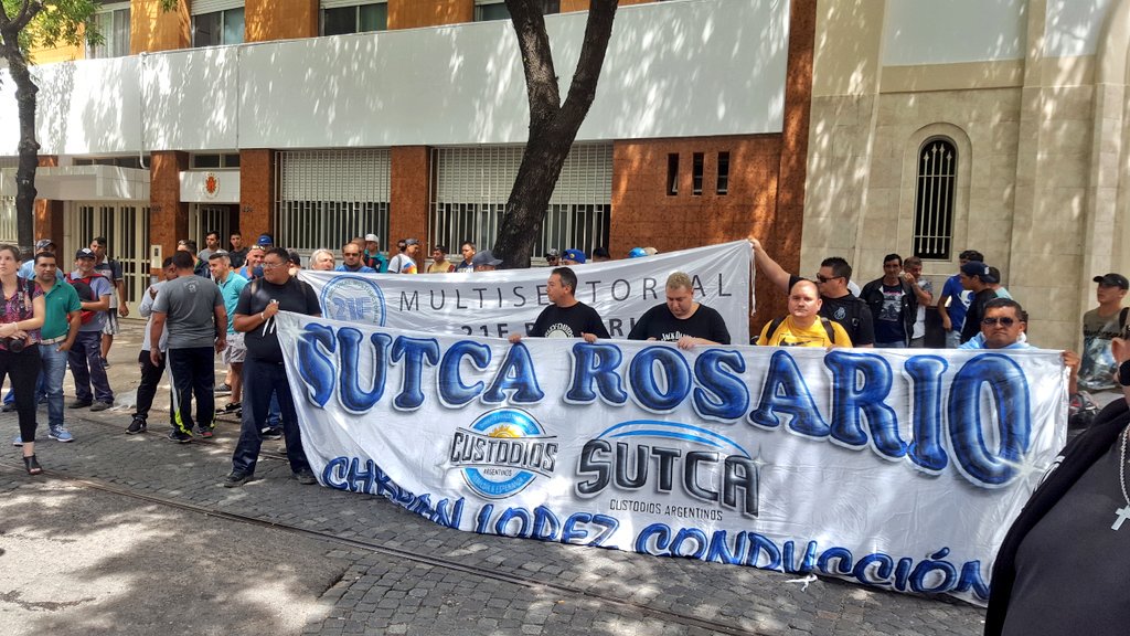 nicodelmastro's tweet image. Junto a los trabajadores custodios y vigiladores en #sutca en el reclamo ante la precarización laboral, persecución gremial e incumplimiento de convenio #multisectorial21F #Rosario #presente @Christian_Sutca @gustavoveraok @juanperita10 @laflacarattoni