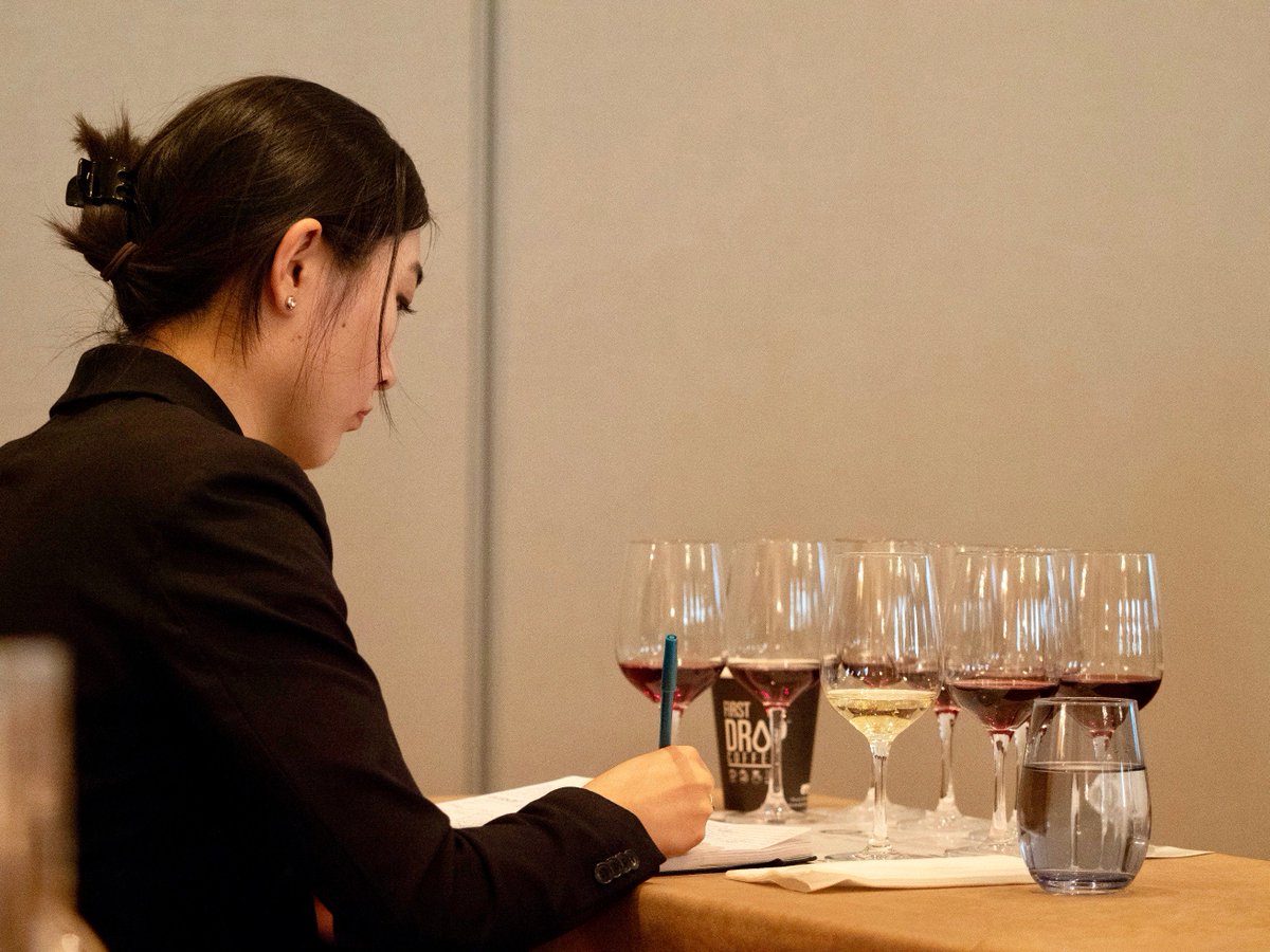 CMS_americas's tweet photo. It’s your chance to register for January 2019 Introductory Sommelier Courses and Examinations and Certified Sommelier Examinations in your city. Check frequently for course, workshop, and examination additions: https://t.co/YpsmUFrtTI #IntroSommExam #CertifiedSommExam https://t.co/HBXsibaEsA