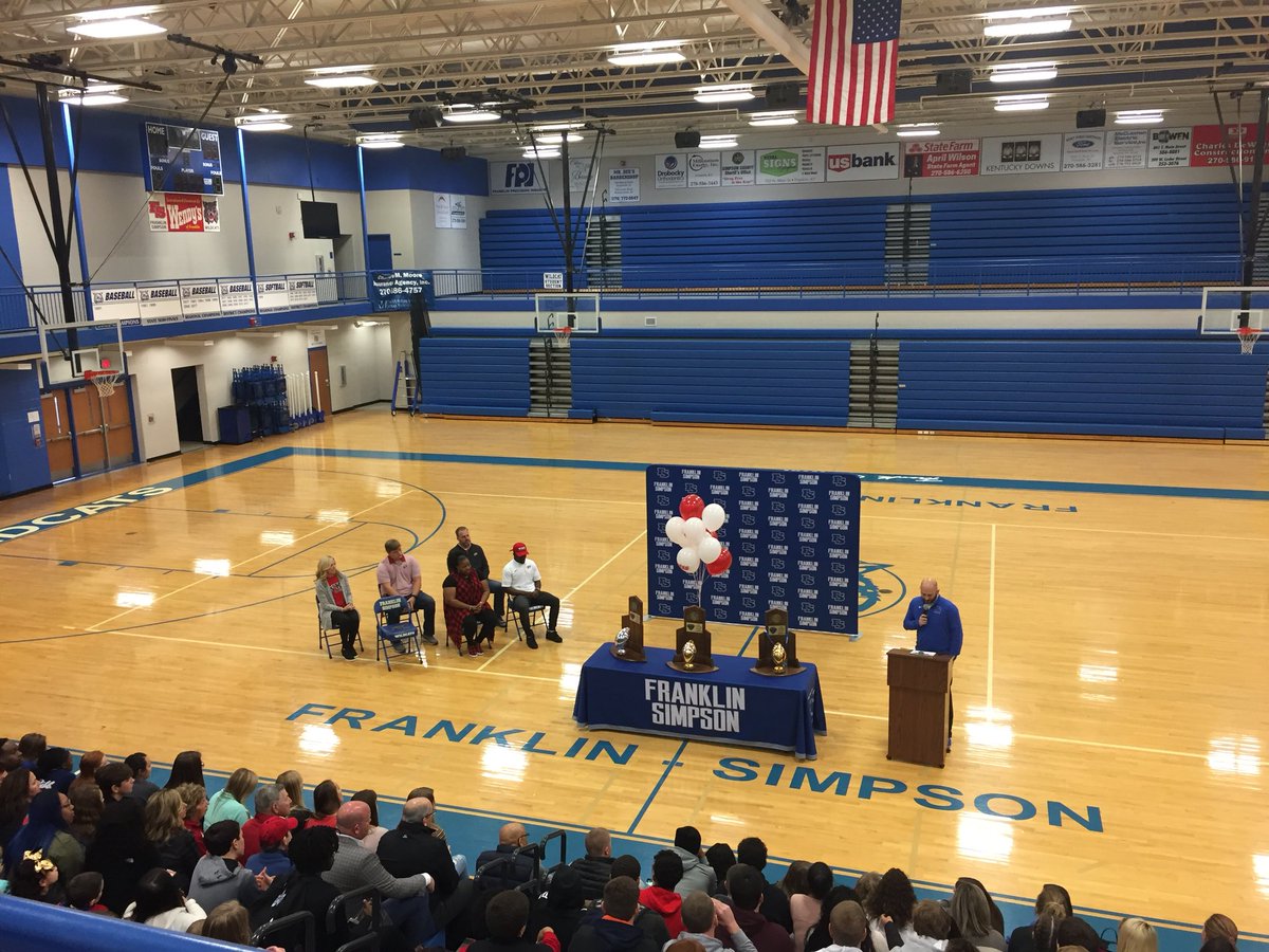 tim_schlosser's tweet photo. Great day to celebrate Jack Randolph and Tre Bass going to WKU. WKU is getting great football players and even better people!!! #1FS https://t.co/jaPP6uXIes