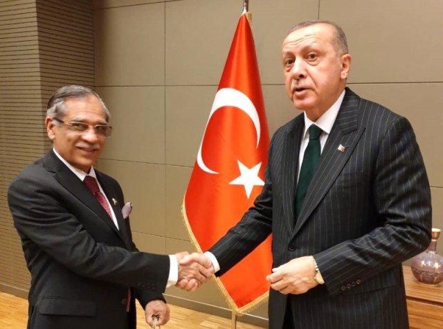 BehzadFatmi's tweet photo. Here's the Chief Justice of Pakistan, Mian Saqib Nisar with the leader of the thuggish Turkish regime, @RT_Erdogan. Justice Nisar gave the verdict to the liking of the dictator and went to Turkey to pose with him for a picture and collect his reward maybe? #JusticeForPakTurk https://t.co/sxqivVXSG0