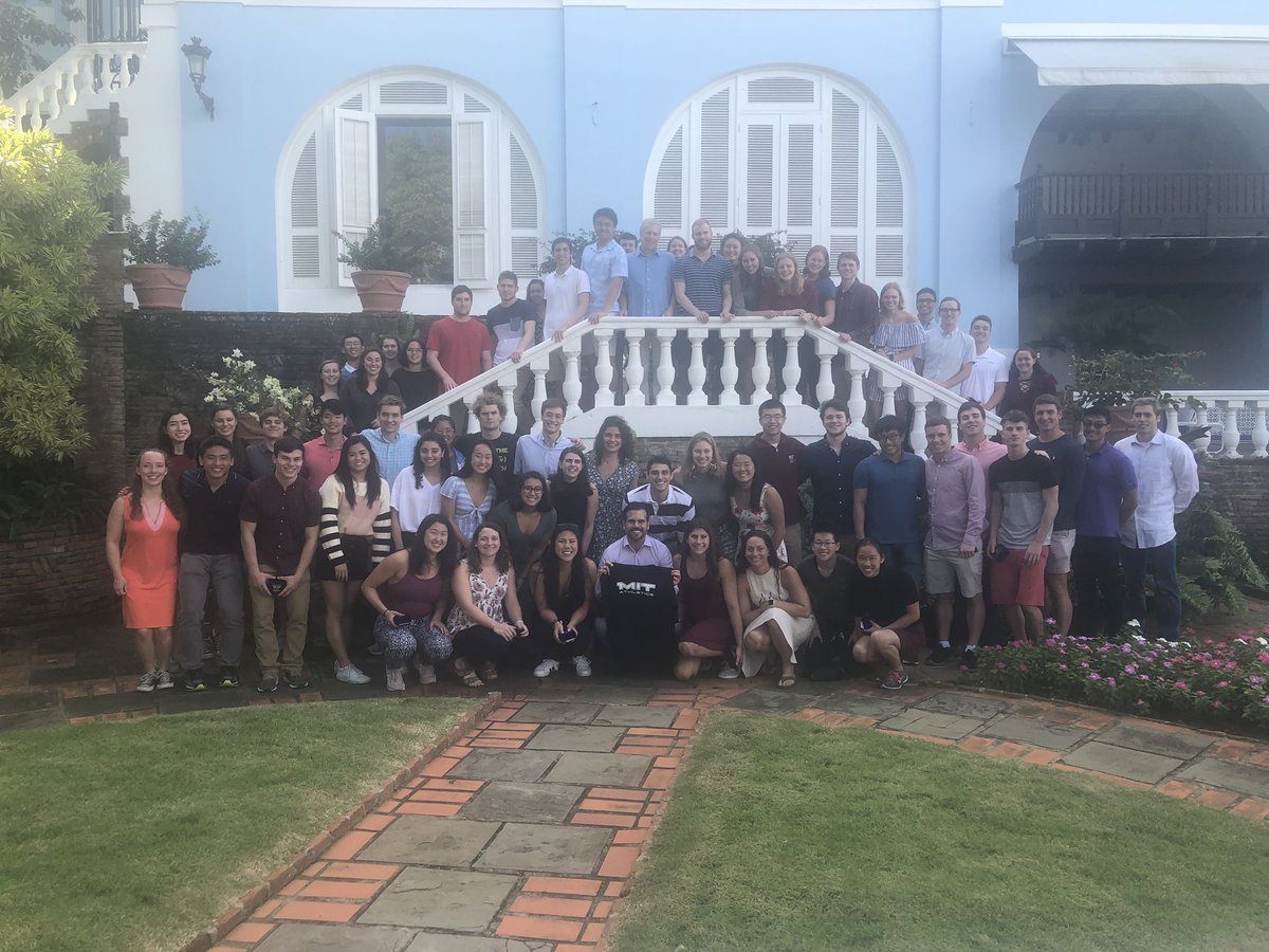 MITSwimDive's tweet photo. @RickyRossello thank you for hosting us today and showing us La Fortaleza! We are loving Puerto Rico! @MIT_alumni @MITengineers @swimswamnews @SwimmingWorld #mitengineers #alumnirelations #grateful https://t.co/PlL4huzntF