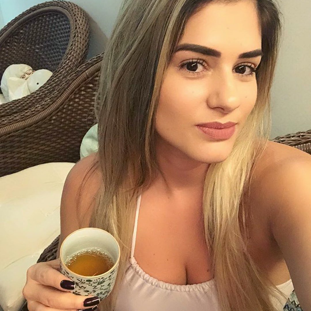 BuddhaSpa's tweet photo. A Christina Carvalho veio no Buddha Spa Goiânia fazer uma Drenagem Linfática, mas antes aproveitou para degustar nosso Chá Indiano! 🍵💆🏼🍃❤

Venha entrar no universo Buddha Spa! 🙏🏻 https://t.co/MMAdaVt6EI

#BuddhaSpa #Mindfulness #Relaxamento #ChaIndiano #GreenTea #ChaVerde https://t.co/d6MYAot14G