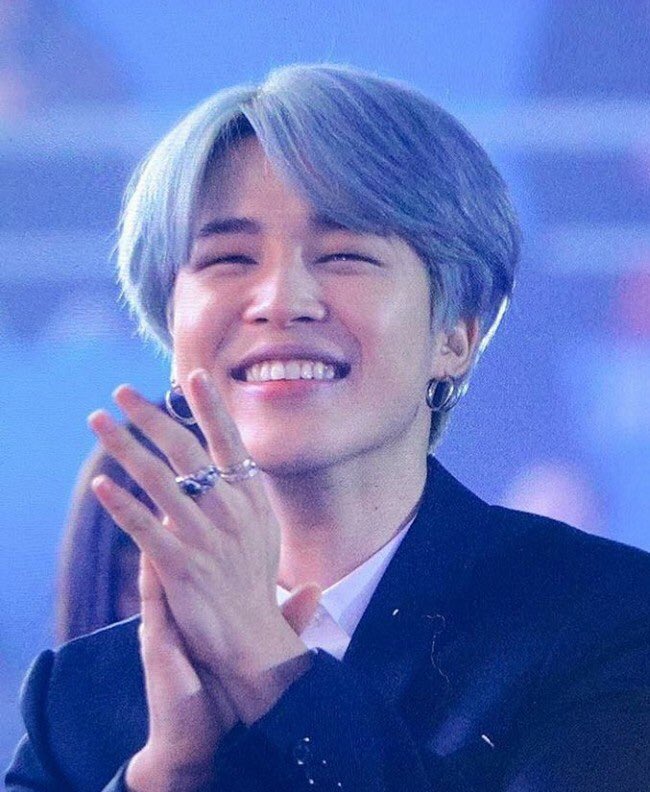 LipsDodo's tweet photo. @korayuri @BTS_twt @goldenkookie42 @Yuki32101970 @DOm_pidorov @kwon_reptiloid @baozi_min_min @Sugar_S70 @belle_lee_15 @yoonffi @Nika54957828 @bored_baba_baaa ~ Чимин считает себя очарованием группы ~ https://t.co/ZlHwiZyqRV