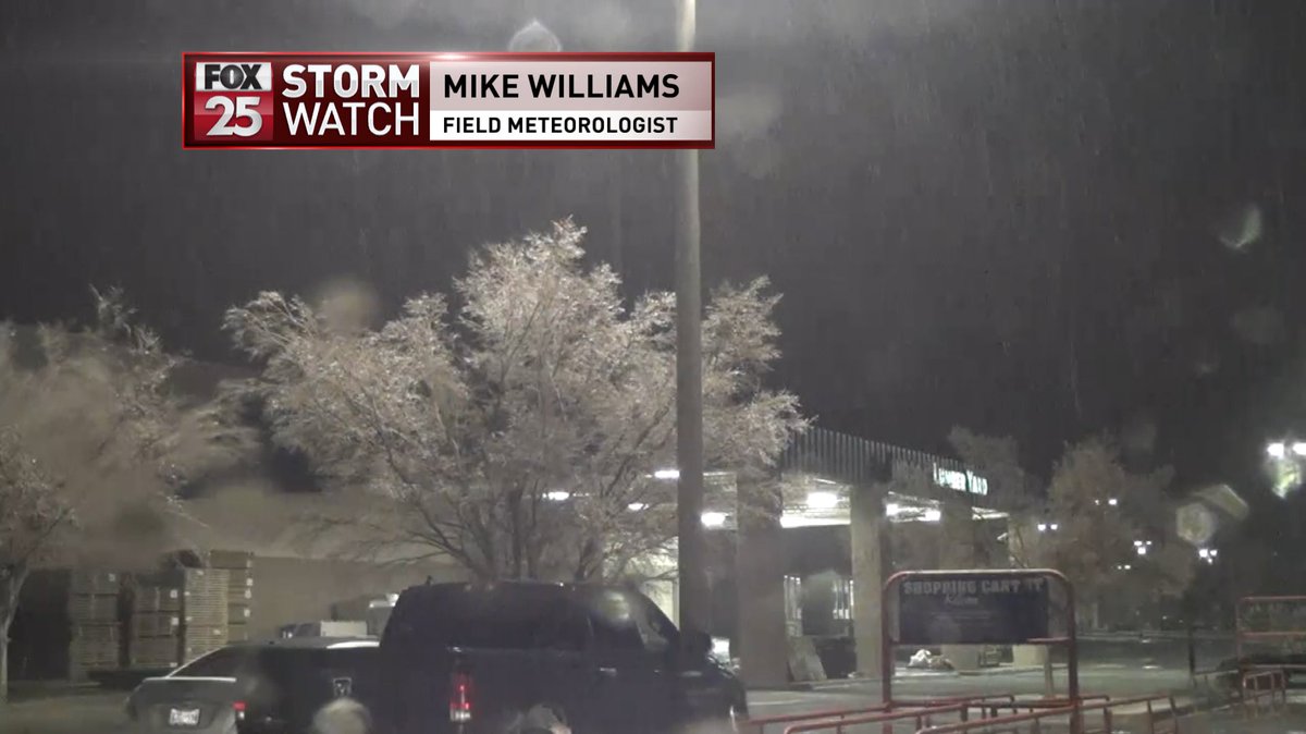 okcfoxweather's tweet photo. Snow building up on trees in Yukon! Pic of shot from Field Meteorologist Mike Williams @wxoklahoma. #okwx https://t.co/MRhU02QLwP