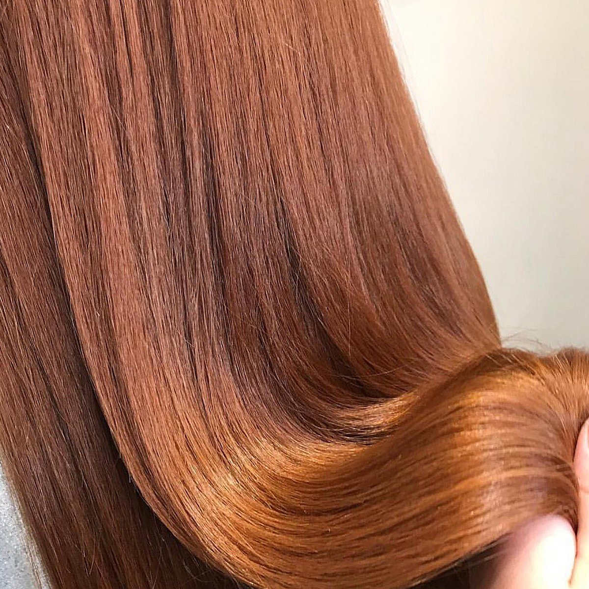 fabriqhair's tweet photo. Struggling to maintain your hair at home? Our KeraStraight Ultimate and Booster treatment smoothes, repairs and illuminates frizz so you can rock your dream hair for upto 4 months 😇 @samanthaelizabethhairsalon @hairby_lois_ #kerastraight #smoothingtreatment #keratintreatment https://t.co/KnBzWp5IZl