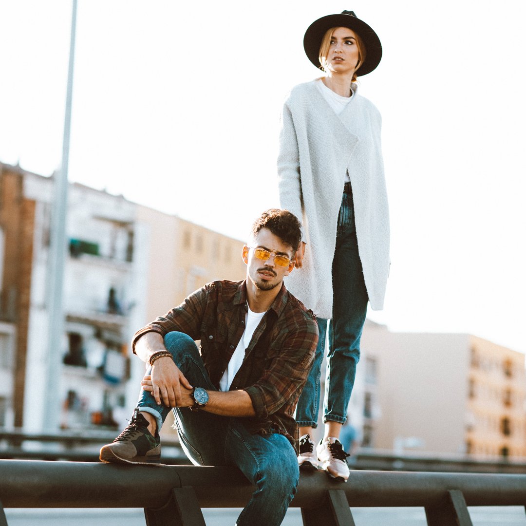 B3DBASS3D's tweet photo. #REBAJAS Hasta el - 40 % de descuento en tus sneakers favoritas. ¡No lo dejes escapar! 👏👏👏 Modelo 40200 &amp; 41570 #B3D #B3DSneakers #Rebajas  
▶️ https://t.co/VYI5e56PFU https://t.co/n3ut9yCv0Q