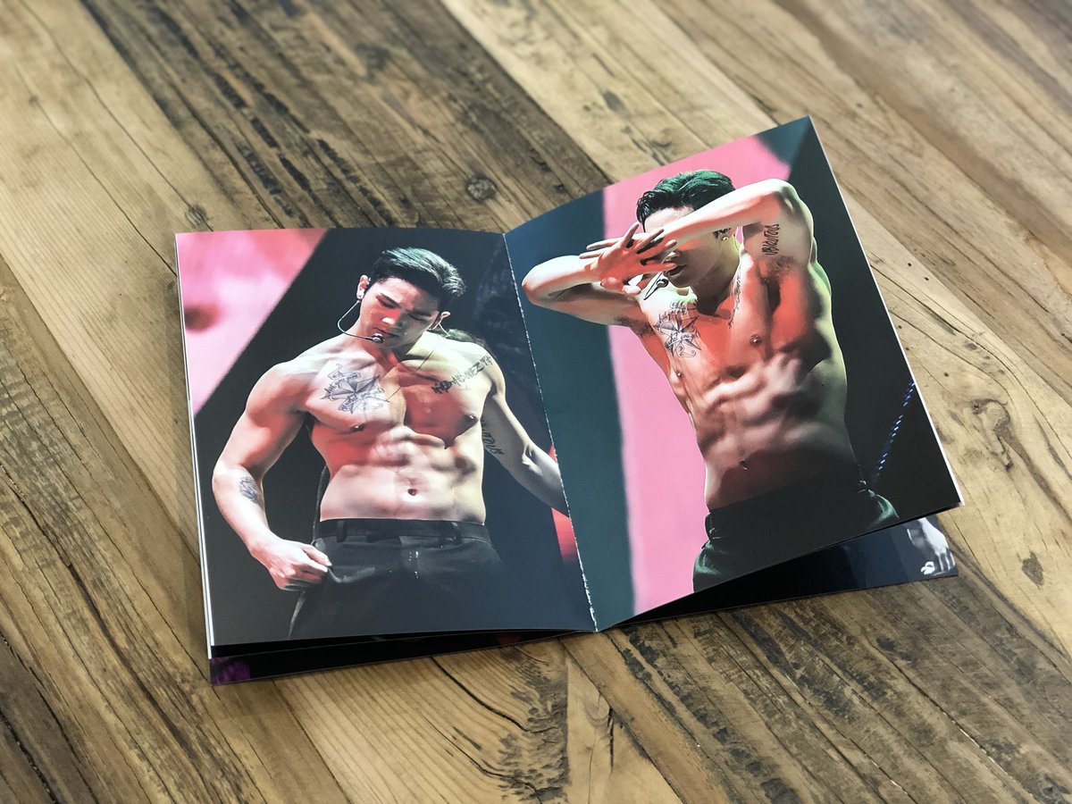 LifePlusWithYou's tweet photo. LIFE PLUS WITH YOU
3rd CHEERING KIT
(FEELS! BAEKHO🐯🔥) 
➖

💜 A. FEELS 전체 특전 
FEELS 미니포토북 SAMPLE🐯🔥

-

✉ lifepluswithyou@gmail.com https://t.co/MCChZCh96s