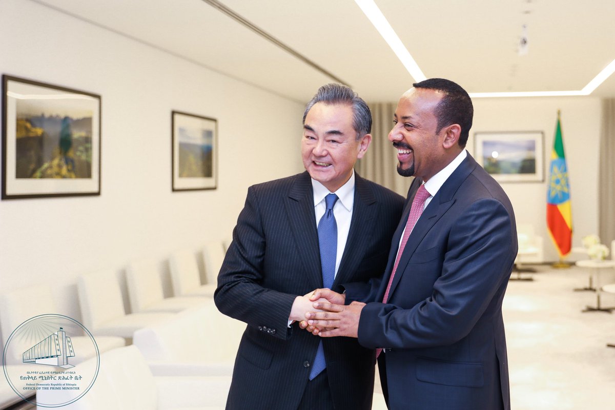 PMEthiopia's tweet photo. ጠ/ሚር ዐቢይ አሕመድ የቻይና የውጭ ጉዳይ ሚኒስትር ዎንግ ጋር ባደረጉት ዉይይት ሁለቱ አገራት መካከል አዲሱ የትብብር አድማስ የቴክኖሎጂ እድገት ላይ ሊያተኩር ይገባል ብለዋል፡፡ ተጨማሪ: https://t.co/s6iysLZMRl https://t.co/WY66ZUWxfh