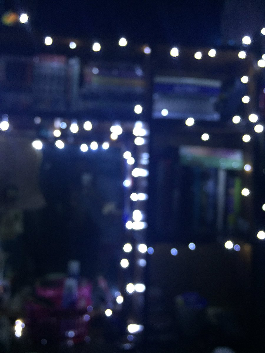 dnnacs's tweet photo. mana na ang pasko, hiposon na ang mga christmas lights pero irecycle nalang diay? #esketit #tangub #christmassymbols #paskoneverends https://t.co/WkICQeizzH