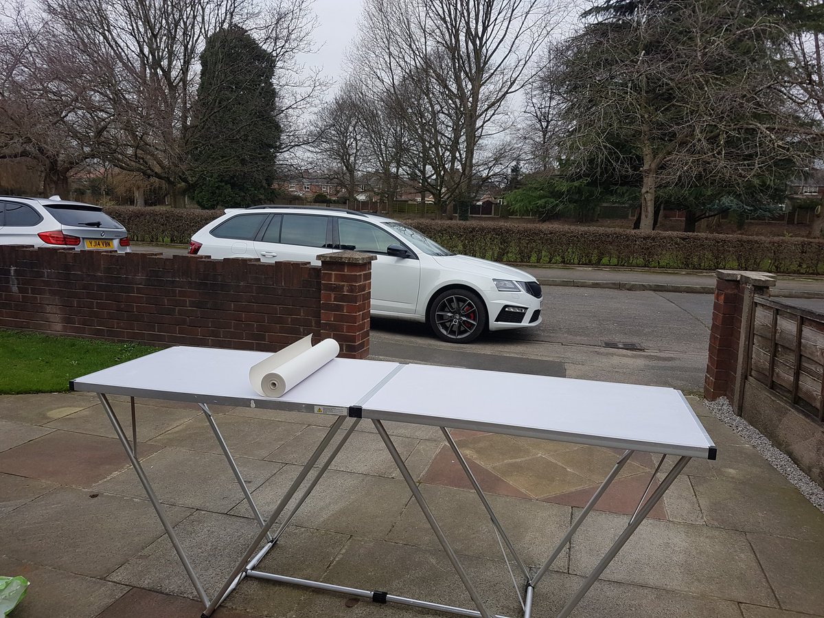 iaincherrie's tweet photo. Didn't think I'd be cutting and pasting outside this month #saletown #decorating #painter #paintinganddecorating #Construction #qualitydecorating #Skoda #vrs #cheshire #paperhanging #duluxtrade #mildjanuary #NewYears2019 https://t.co/azNvqYuiX1