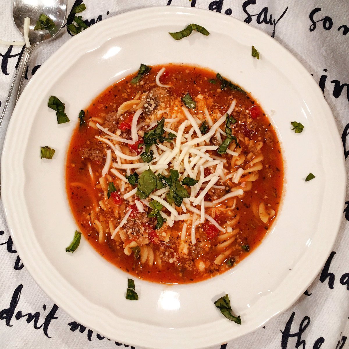 It’s soup weather! One of our favorites is this Quick and Tasty Italian Beefy Noodle Soup! It’s even kid approved! norinesnest.com/italian-beefy-…