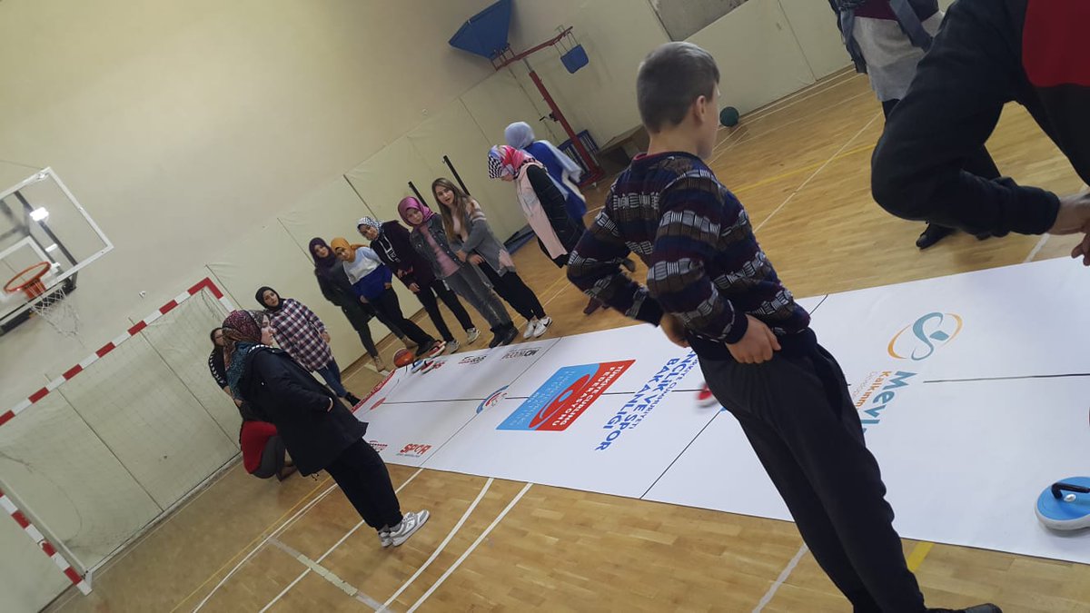 GSB_Karaman's tweet image. 2018-2019 Eğitim Öğretim yılı Okul Sporları programına dahil ettiğimiz #Curlign branşı çalışmalarına Fatih Lisesi'nde antrenörlerimiz eşliğinde devam ediyoruz.
@hamzayerlikaya @ihsanselimb @sinanaksu @mehbaykan @aliosmanbebek