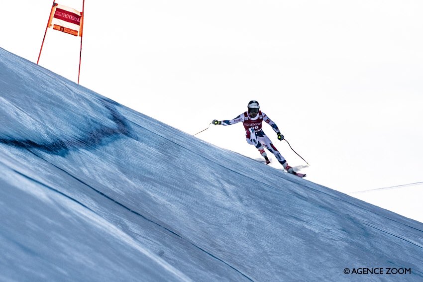 Loin du pied, près de la glace ! ⛸😬🥊☀️
Quelques points bienvenus avant de commencer 2019.
#secouagedechaussettes3000
#maplagne
#dpforever
#equipedefrancedouane 
📸: @agencezoom