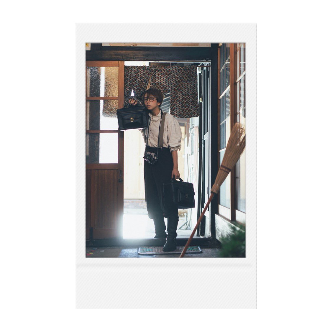 kinoooooooko3's tweet photo. この大正ロマン感最高なんよなぁ。
すきすぎるわ。
この時の衣装とセットがもう好きすぎて脱ぎたくなかった。 https://t.co/QiYcHZBg8e