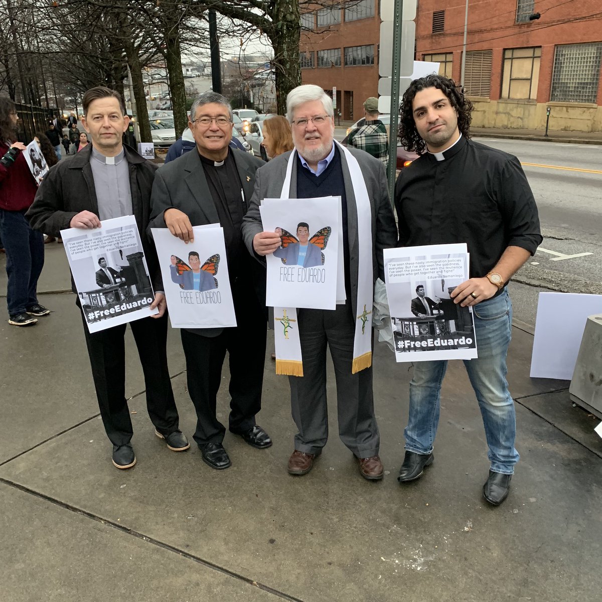 BentleyHudgins's tweet image. Immigrant rights activists are here at the Atlanta ICE Center, and they have something to say. They want them to #FreeEduardo