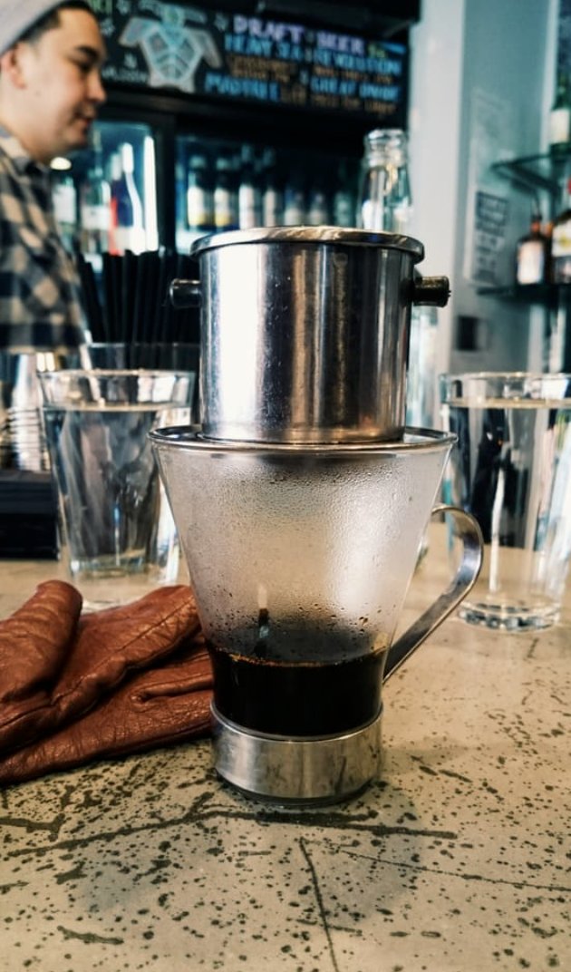 VirginiavBlair's tweet photo. TOP 20 LOCAL SPOTS FOR COFFEE THIS WINTER
Featuring @coffee_emporium @QuanHapa @Landlockedsh @urbanacafe @Leftbankcoffee @beast_sacred @DeeperRootsDRC + many more! Check out more favorite coffee hot spots right now for Winter 2019 below ☕
https://t.co/O6XPhgXjrs #VBintheCITY https://t.co/gHGVLJNVBC