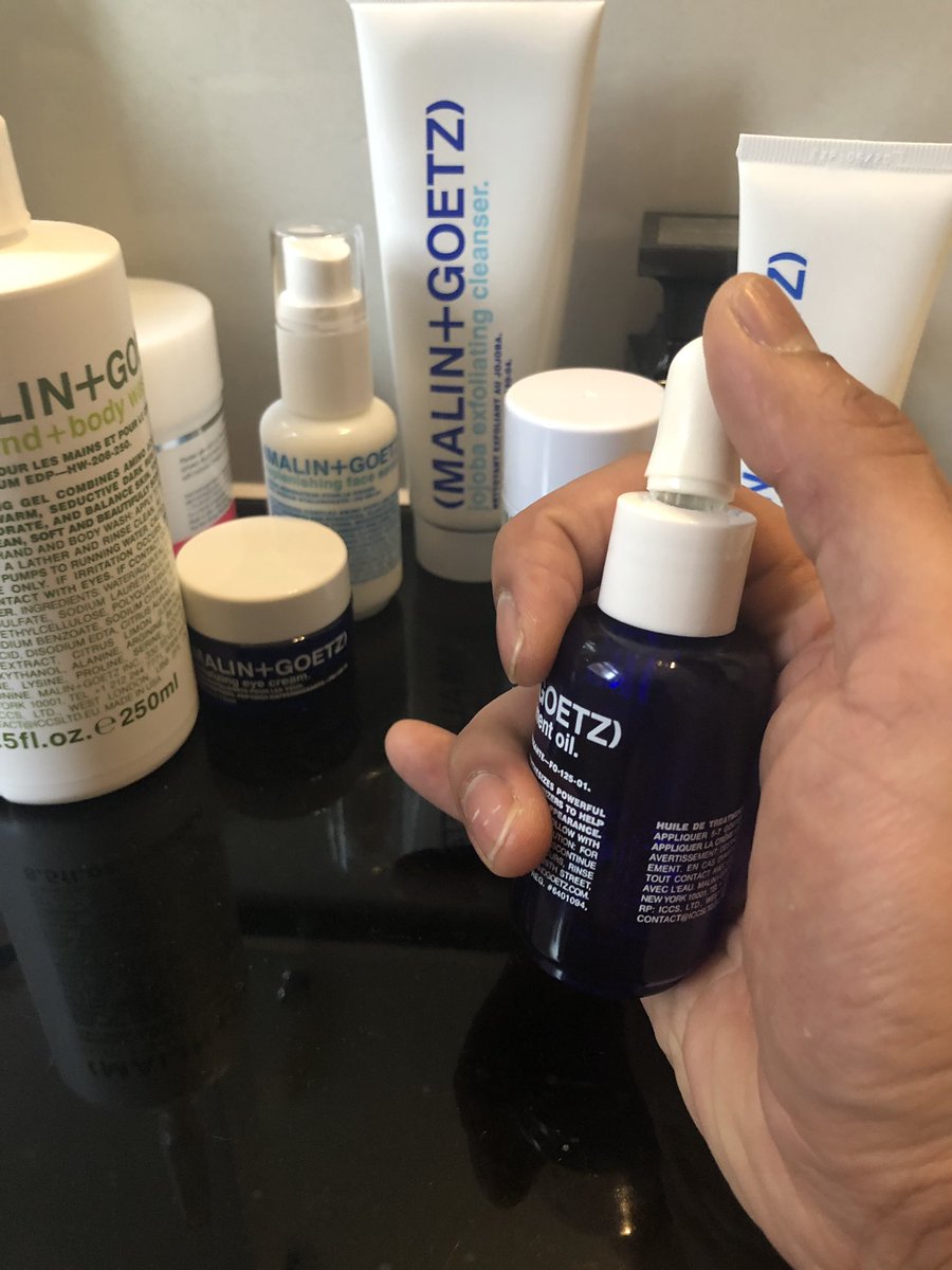 rahulp1983's tweet photo. Faulty pippet on this £66 @malinandgoetz recovery treatment oil. Most of the oil spilt out. @Space_NK I’m coming for a replacement on Monday. Thanks 👍🏾 https://t.co/qX2e6wSMfF