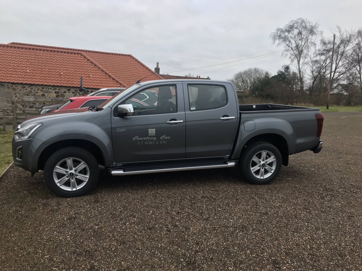 melville_hannah's tweet photo. Enjoying my courtesy car today..... Might not go back to collect mine ๐ #pickupsrule https://t.co/nnW30mFa7K