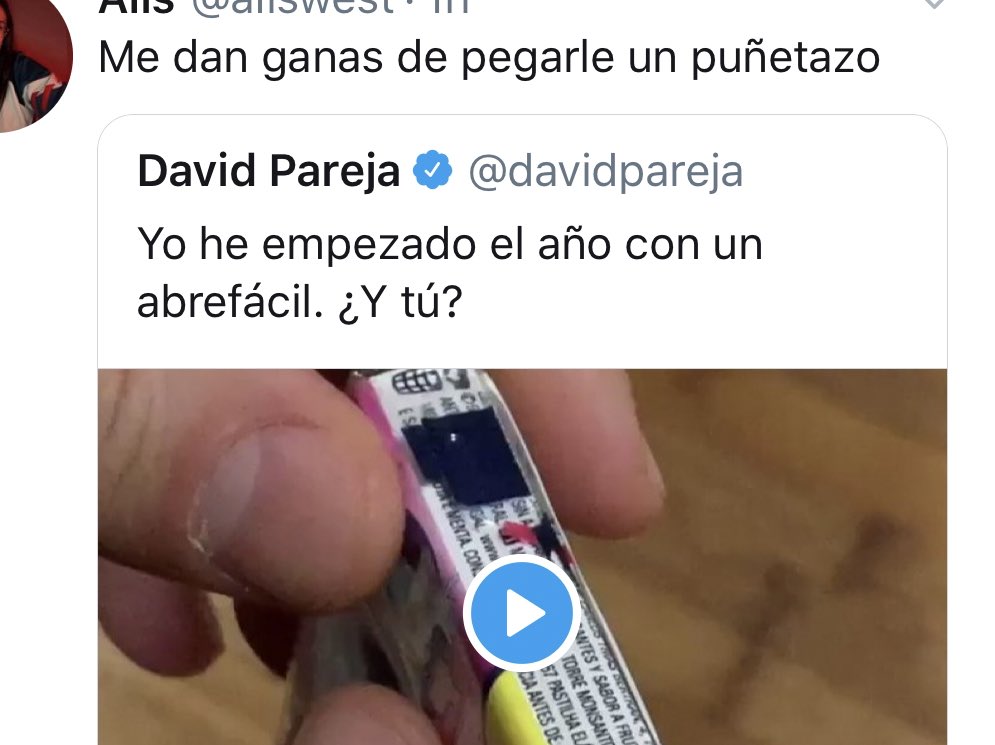 davidpareja's tweet photo. Me están felicitando el año en versión Twitter. Cuánto amor y paz se respira por aquí. Y eso que solo estamos a día 3 de enero 🕺🏻 https://t.co/DvES5B2wyM