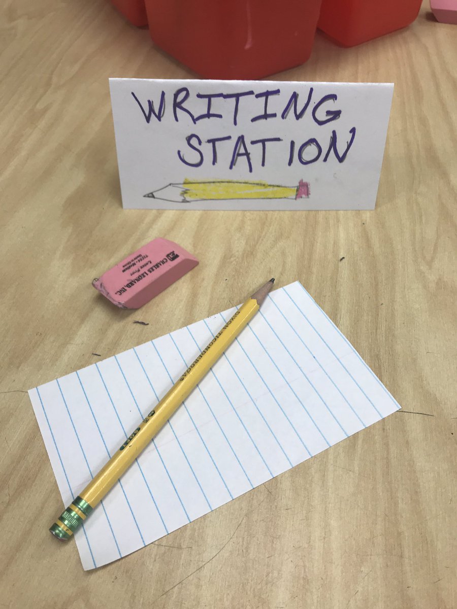 ArtEdTweets's tweet photo. #work #stations #help #students stay #ontask and #motivated !  #steps #artclass #mbpride #languagearts #firstgrade #1stgradeart #elenentary #art #class #organization #writing #acrostic  #poems #followingdirections https://t.co/ICjTOpPKPA