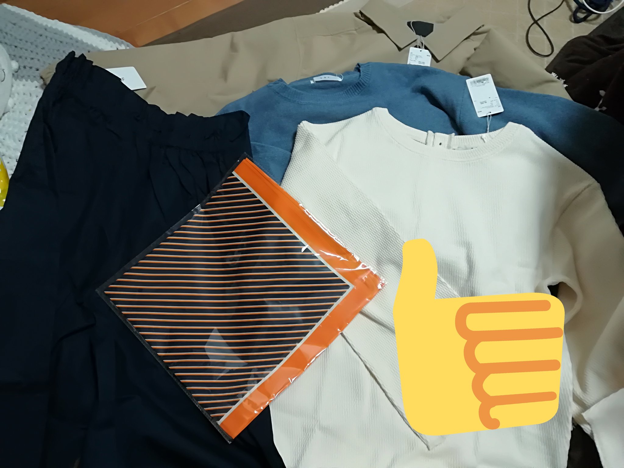 梨 Kbf Urban Researchの安価ブランド版 で買った福袋 ジャケットとニット二枚とペチコートとスカーフ いい感じ 生地的に春っぽいからこれから活躍しそう T Co Usqz0cg02e Twitter