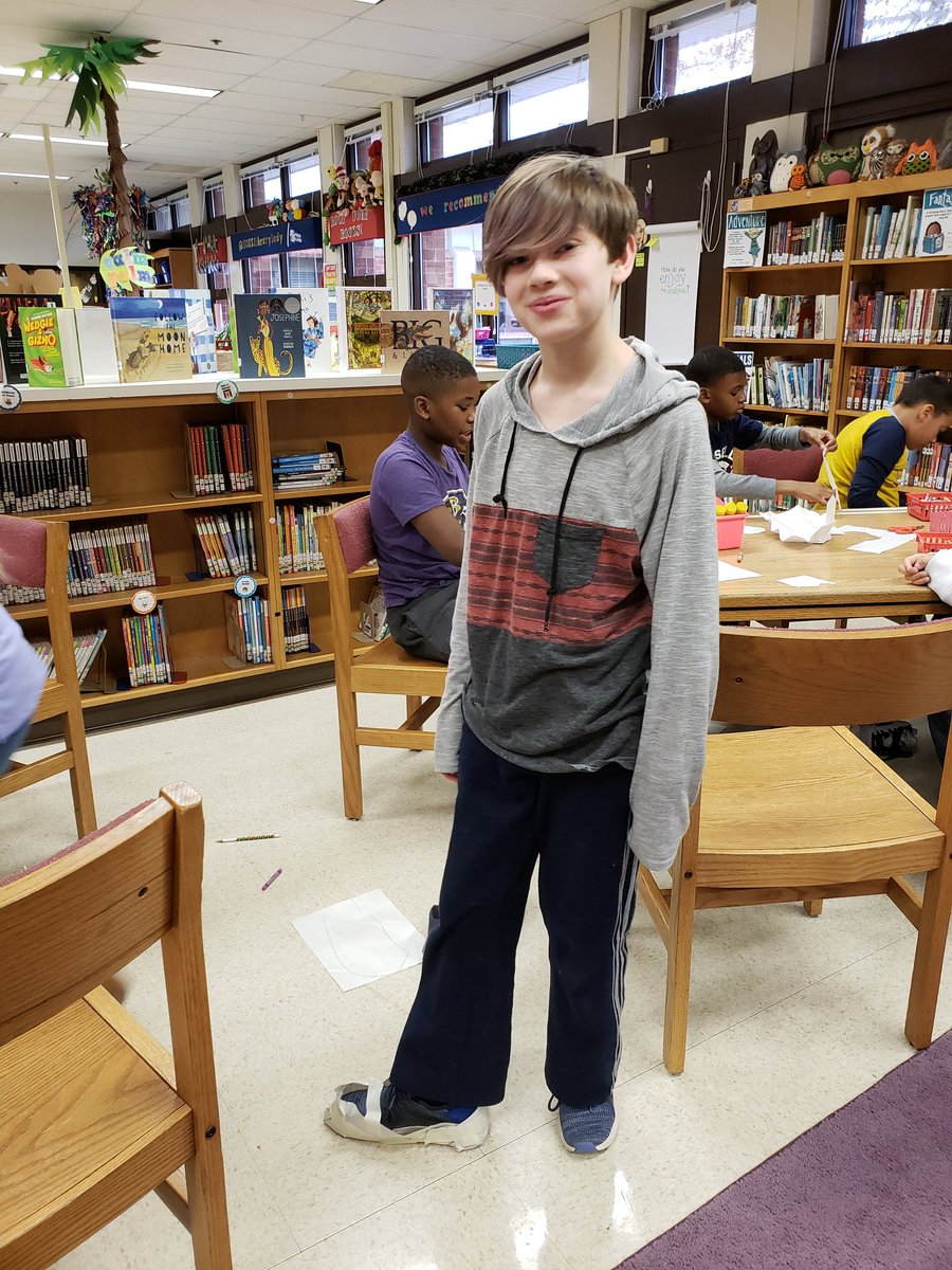 SOESlibrarylady's tweet photo. Fifths are engineering shoes if many different styles from newsprint that they need to be able to put on and take off without ripping for #SOESmakerThursday #4Cs one has working "Velcro". #maker #library #makerspace #bcpslms https://t.co/rFKdqrYwkN