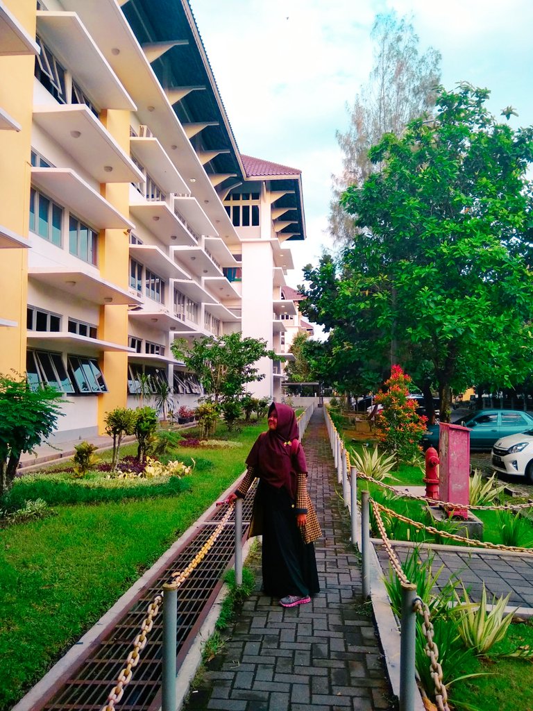 PujiRhy98's tweet photo. Jadi foto pertama di tahun 2019

Bismillah dulu nggak nyangka bakal study di univ ini eh skrng udah mau skreppswet ajha , semoga dilancarkan dan tepat pada waktunya Aamiin

 #3januari #abisikutsemproptemen https://t.co/Ao4RqKThgS
